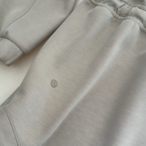 Lululemon - Picture 11 of 11